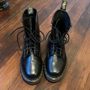 Barely worn vintage doc marten 1460 black UK 3